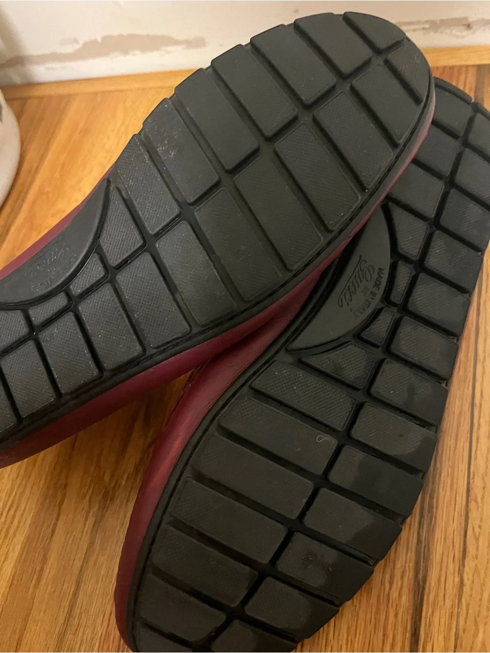 Gucci Men's Size 9.5 Burgundy Leather Penny Loafers